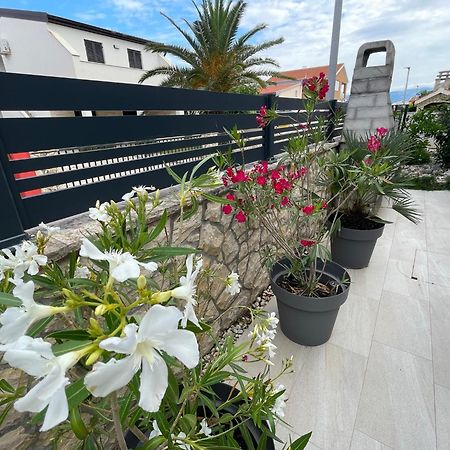Apartmenthouse Ines Vir Exterior foto